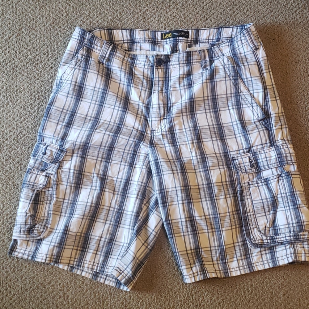 Lee Wyoming Blue Mirage Plaid Cargo Shorts 36